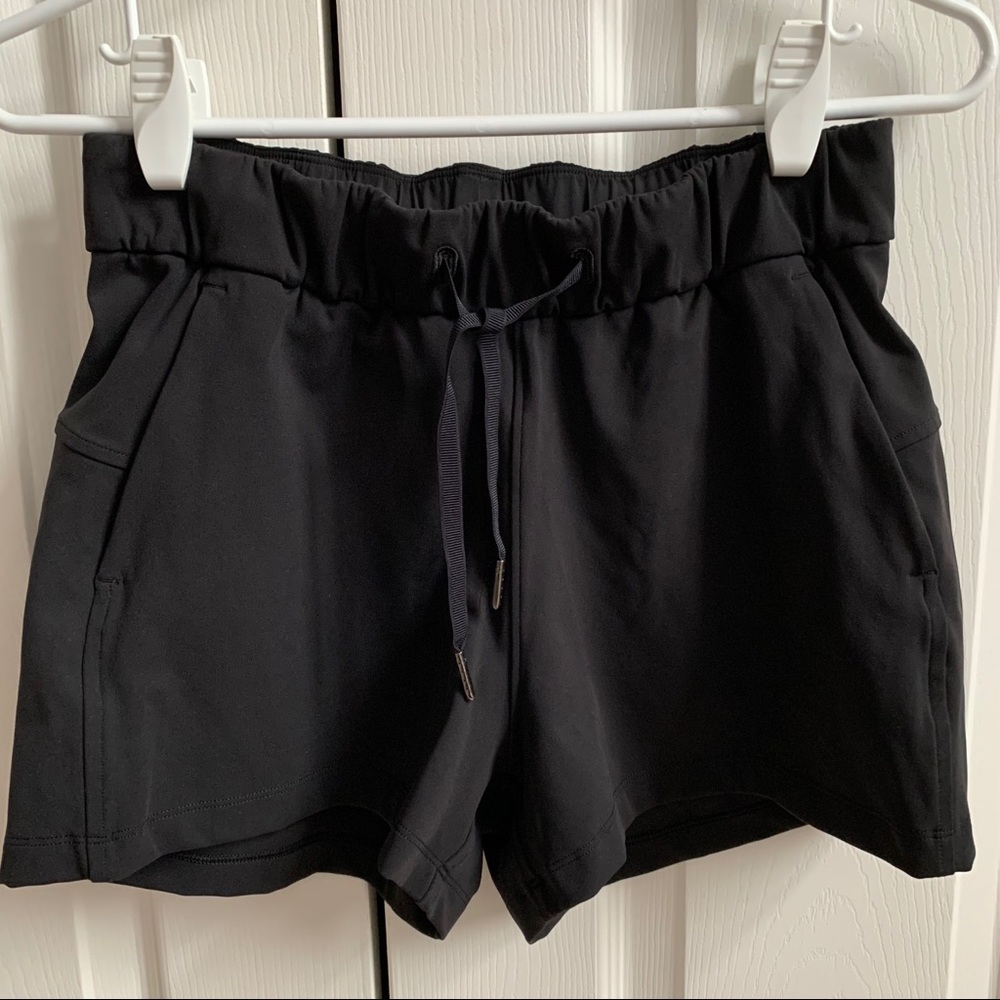 Lululemon On The Fly Short